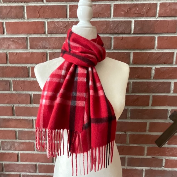•Charter Club Red Black White Plaid 100%Cashmere Fringed Scarf 64”x10” NWOT - Picture 3 of 11